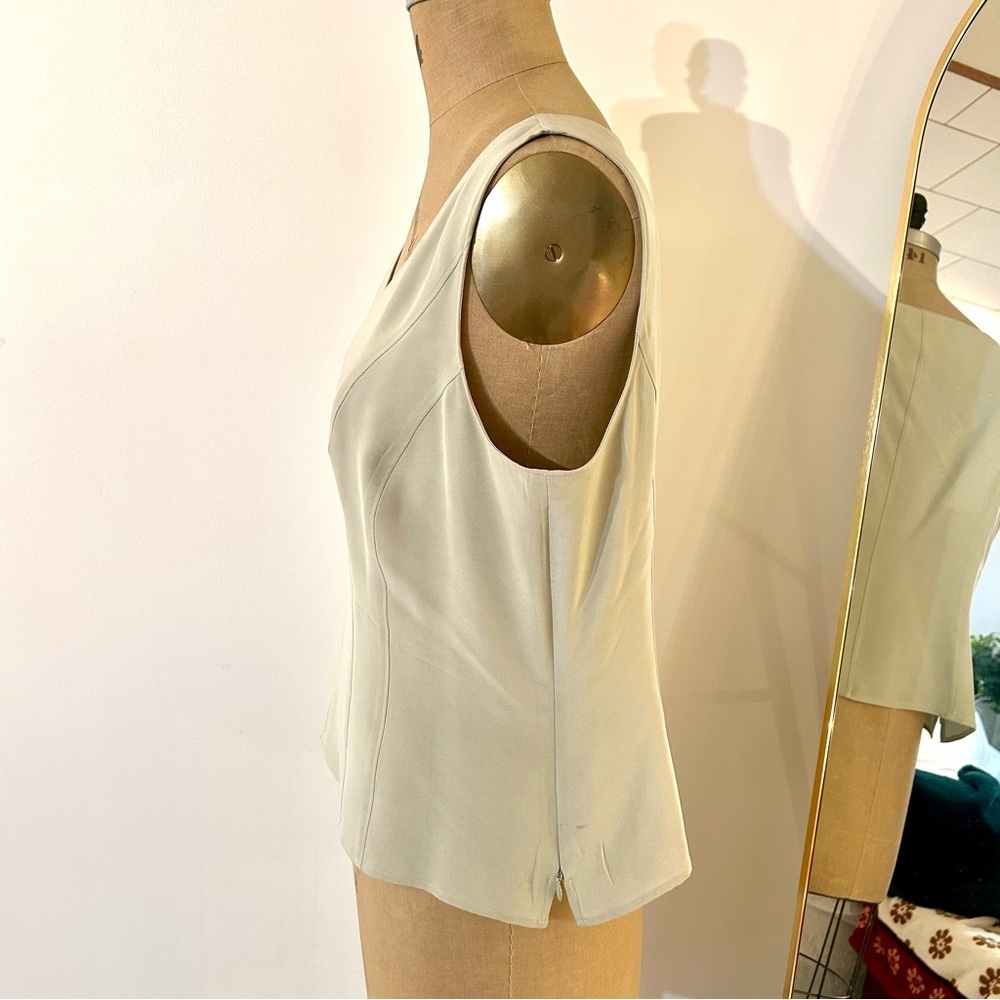 Talbots women’s Tan Cream 100% Silk Sleeveless Blouse Sz 14 - Picture 7 of 16